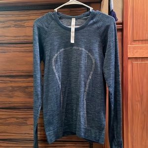 Lululemon long sleeve- like new-size 10